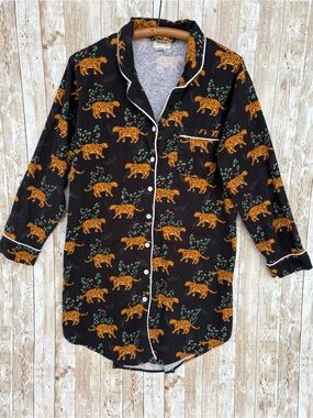 World Market S/M Animal Leaf Print Sleep Shirt